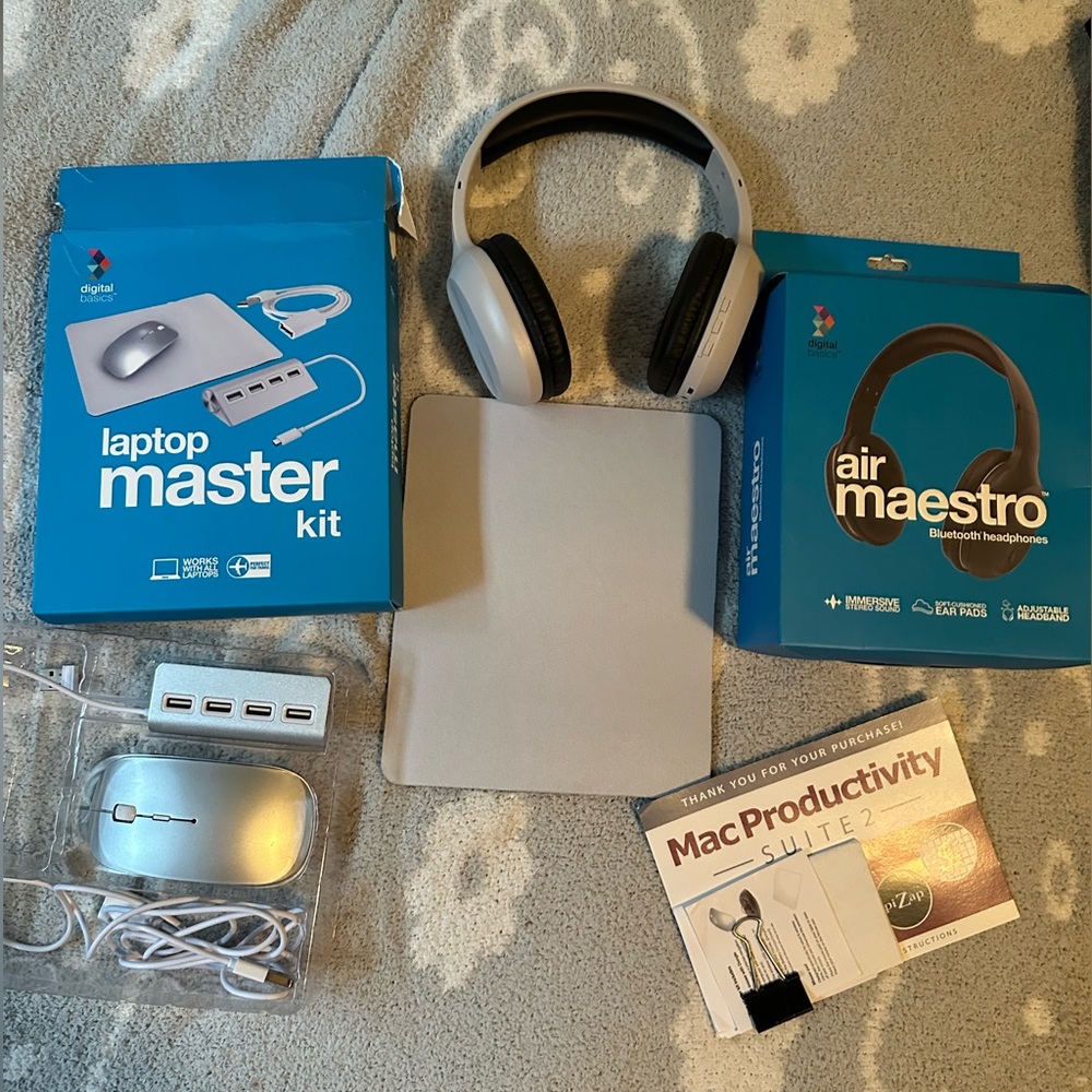 Electronic set: wireless cable, wireless mouse, mouse pad, etc.